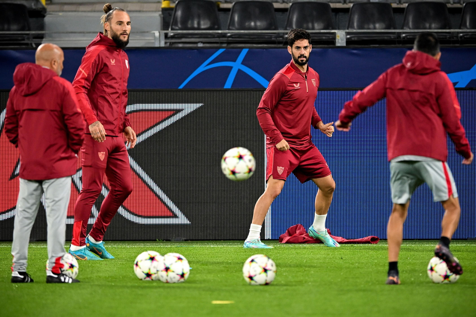 Las imágenes del viaje del Sevilla a Dortmund