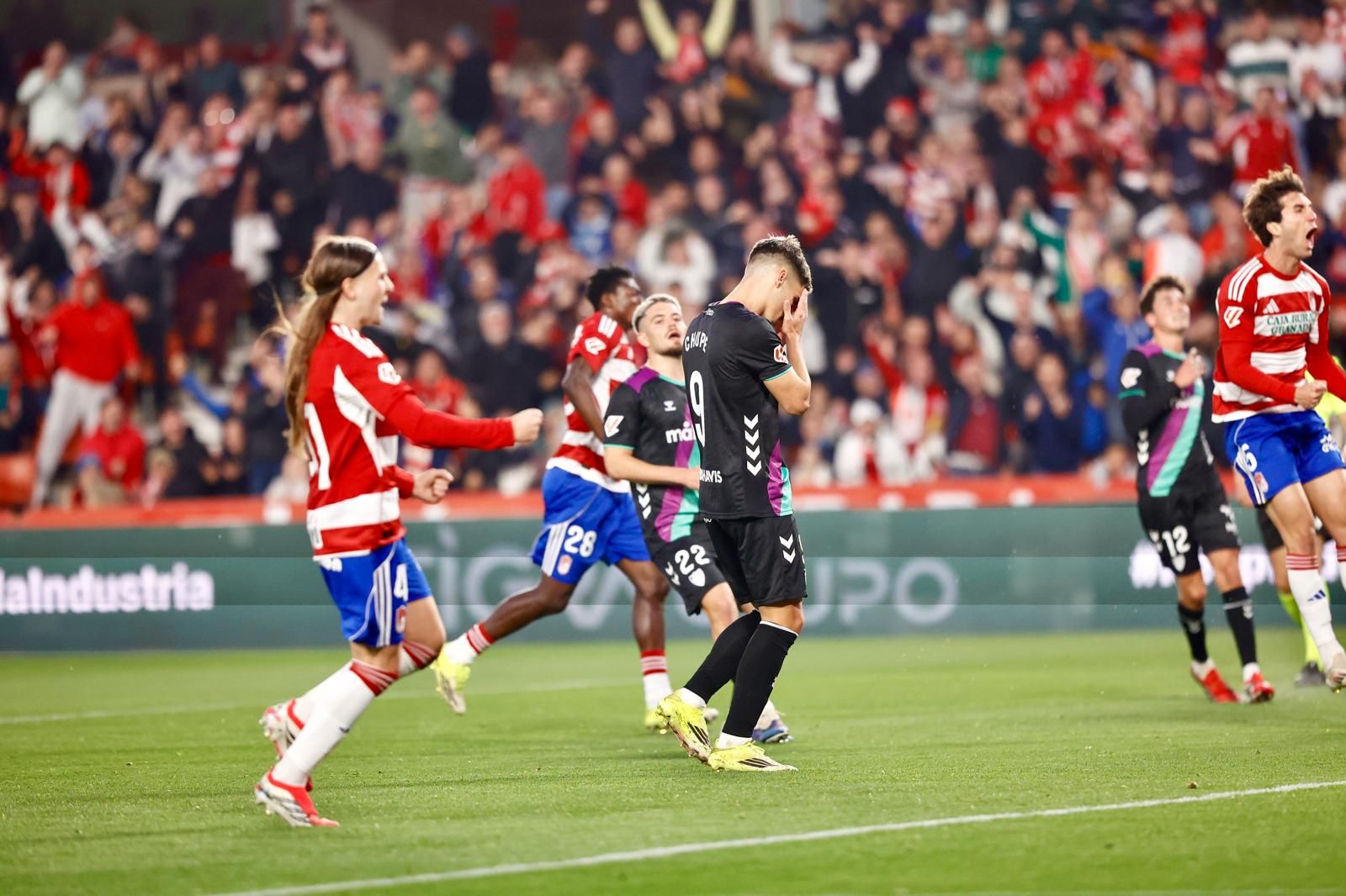 El Granada-Málaga CF, en fotos