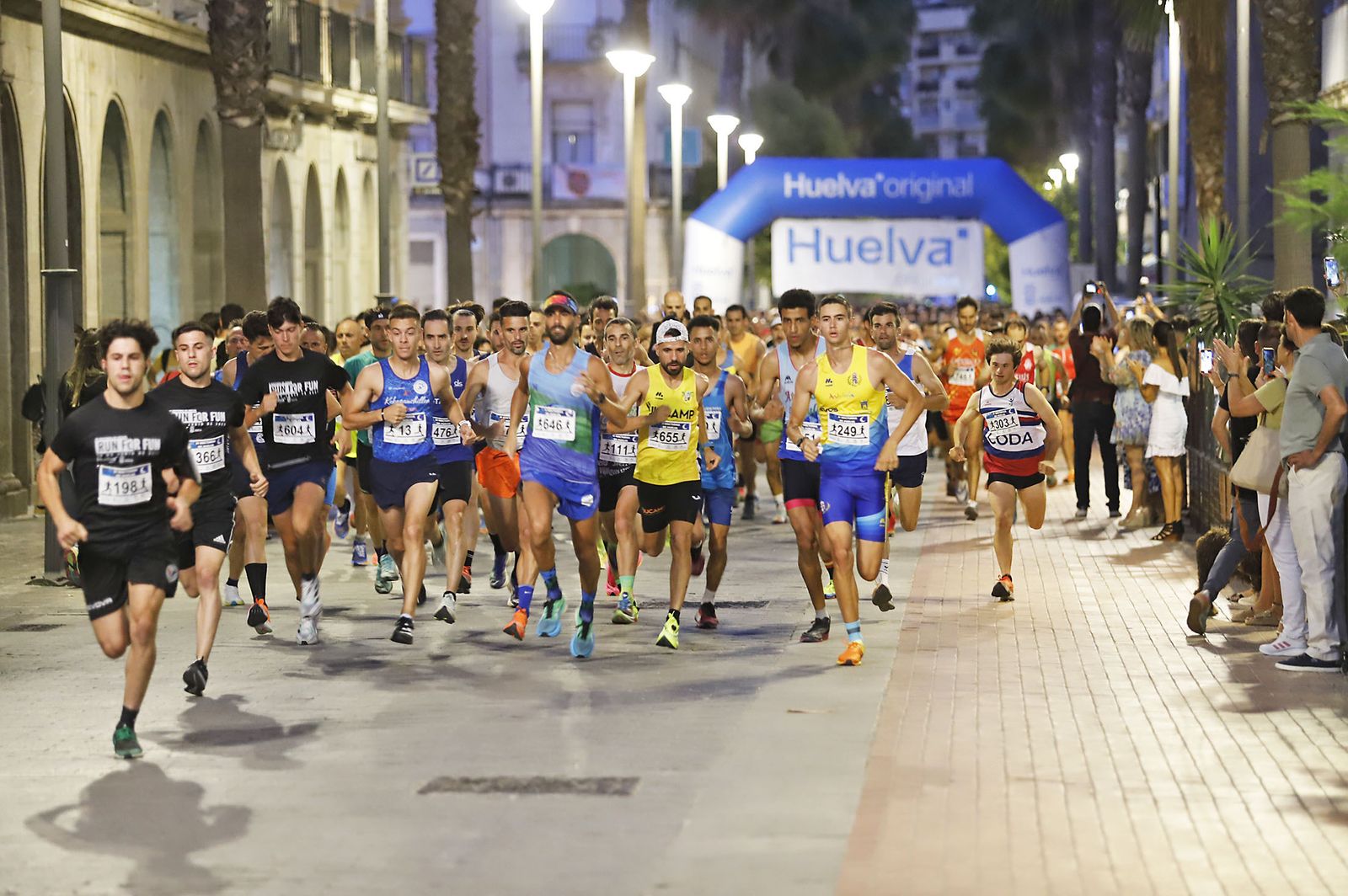 Imágenes de la Carrera Nocturna de Huelva