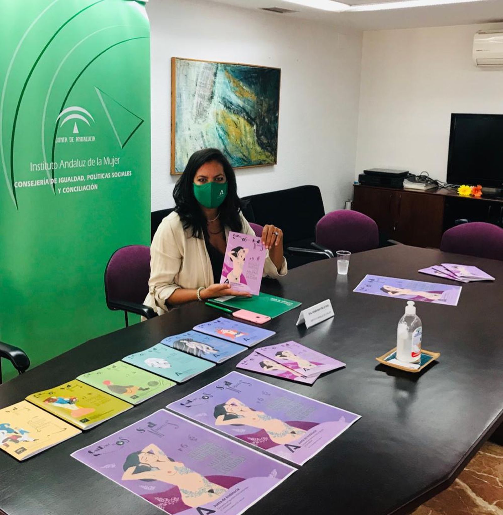 María Martín presenta la última publicación del IAM.