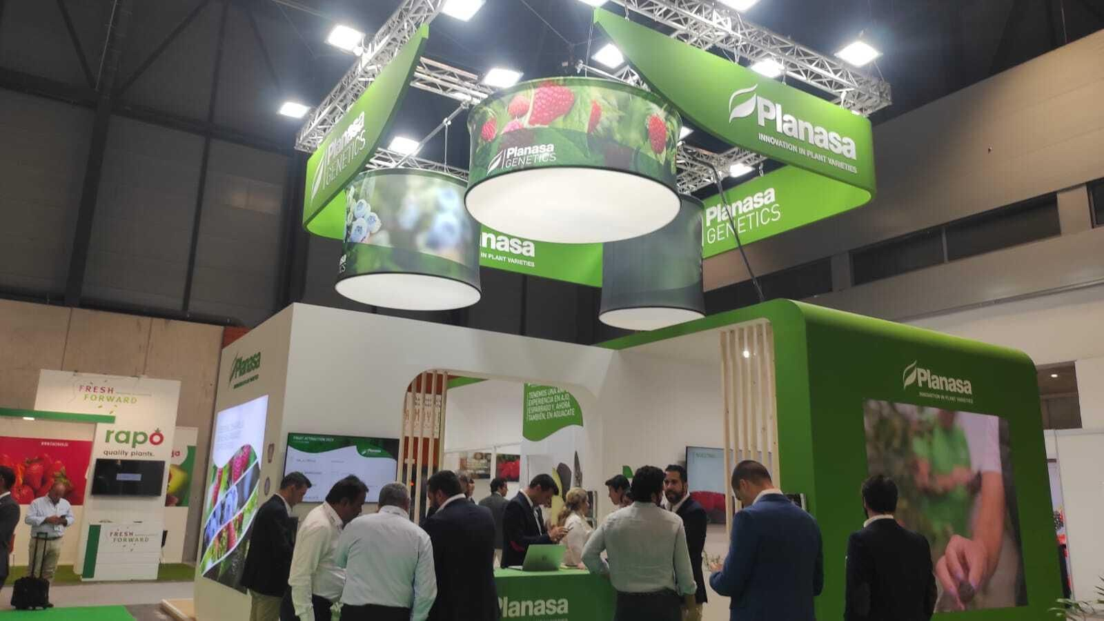 La presencia de Huelva en el primer día de Fruit Atracttion, en imágenes