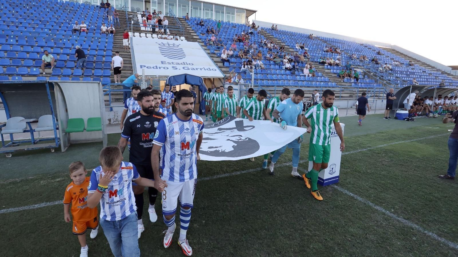 Imágenes del Memorial Pedro Garrido entre Jerez Industrial y Atlético Sanluqueño
