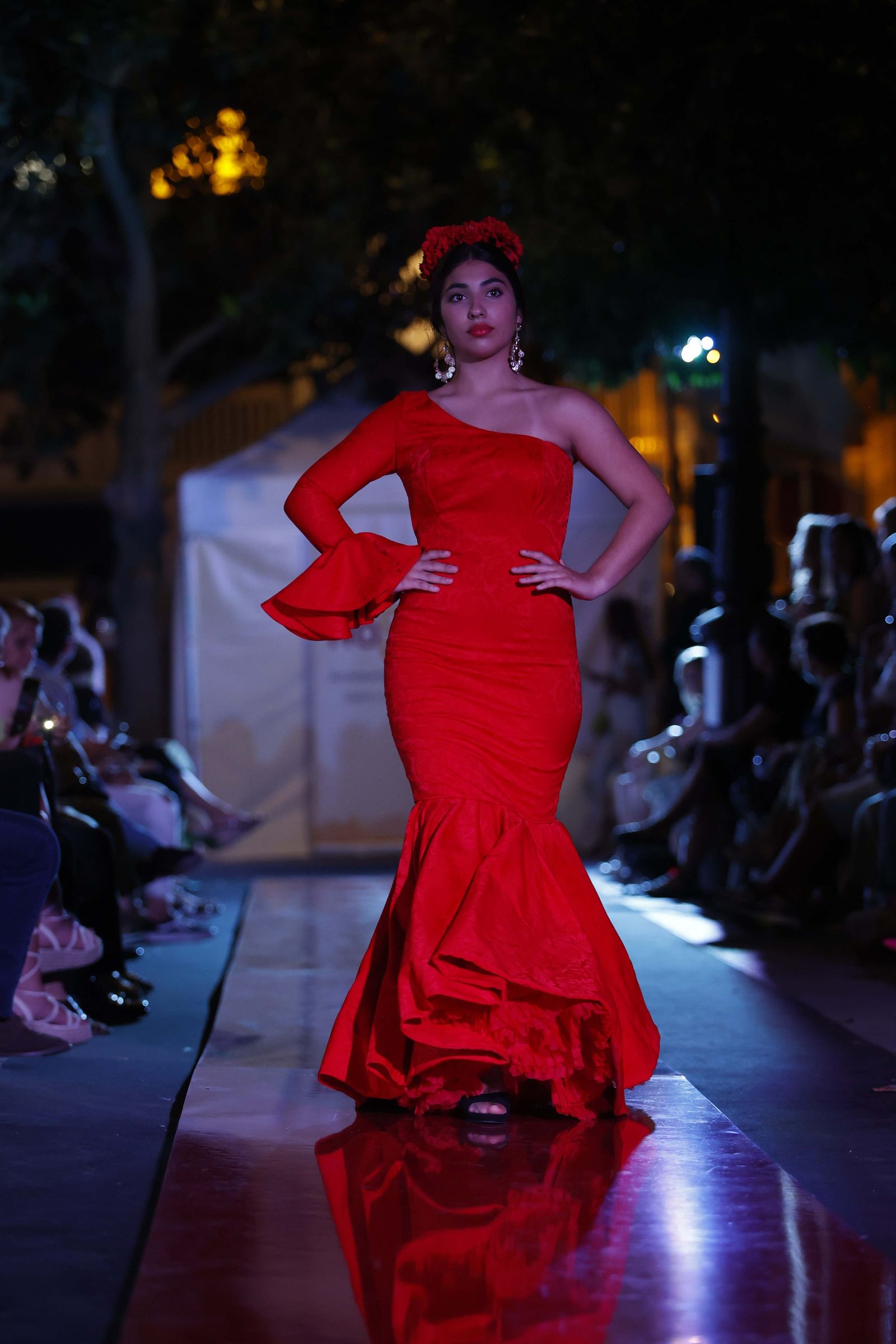 Las imágenes del Desfile de Jóvenes Diseñadores en la Plaza de la Magdalena