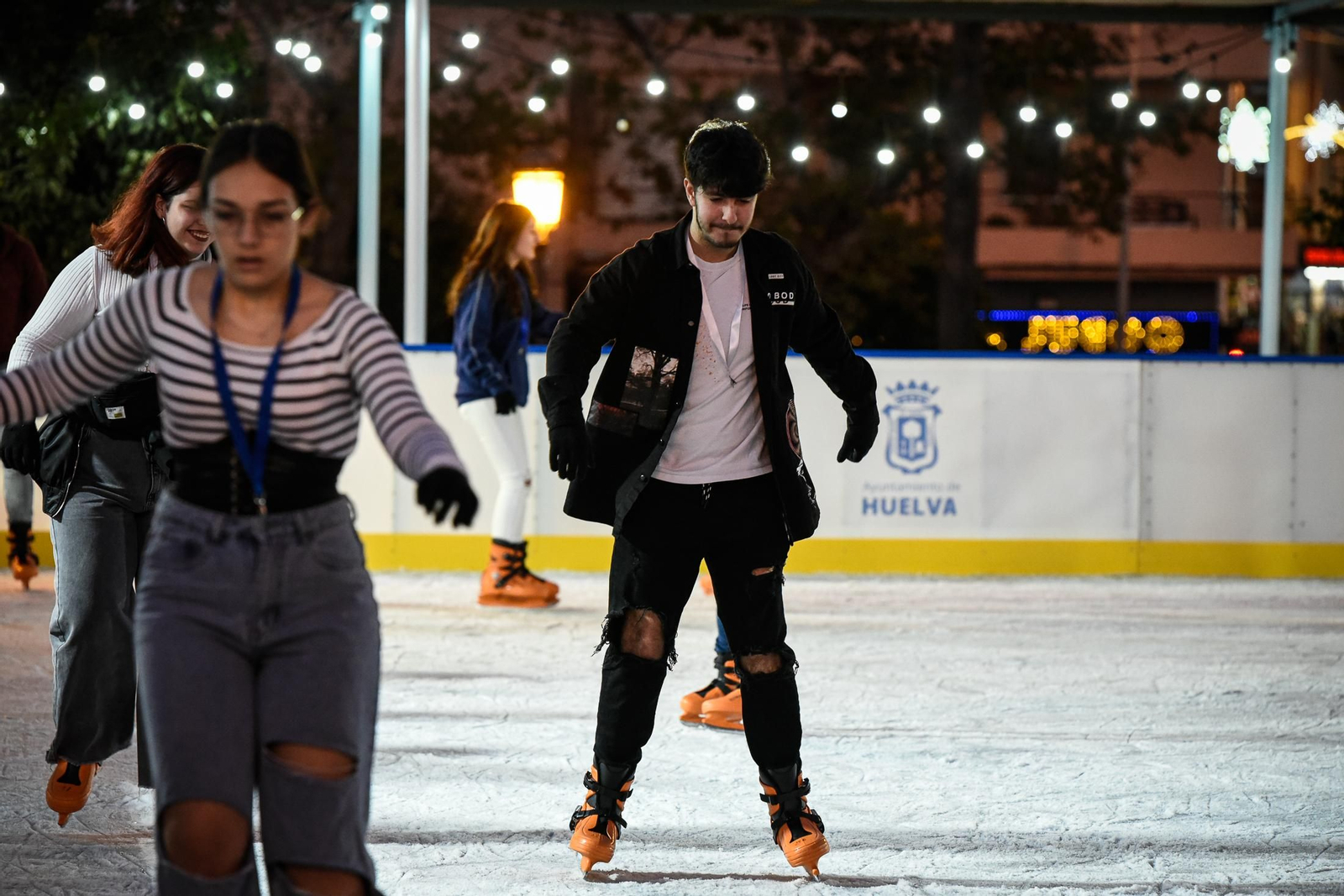 La pista de patinaje sobre hielo en Isla chica, en imágenes