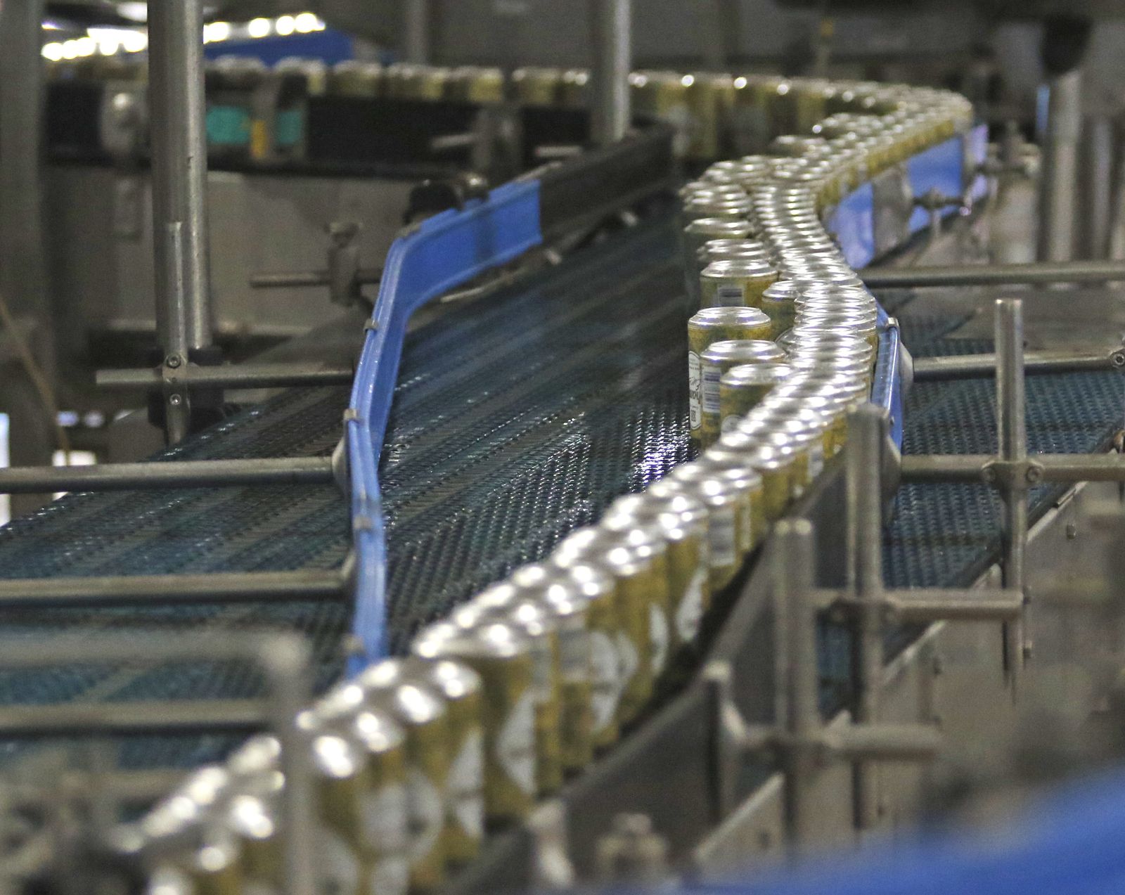 Producción de cervezas en Mahou San Miguel.