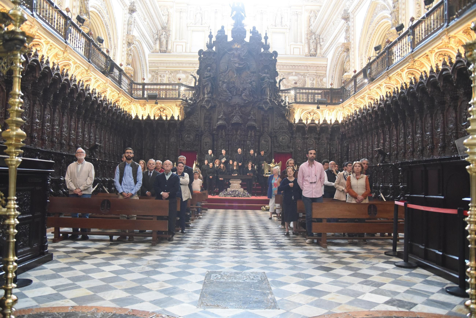 La misa en la Catedral de Córdoba por el eterno descanso del papa Francisco