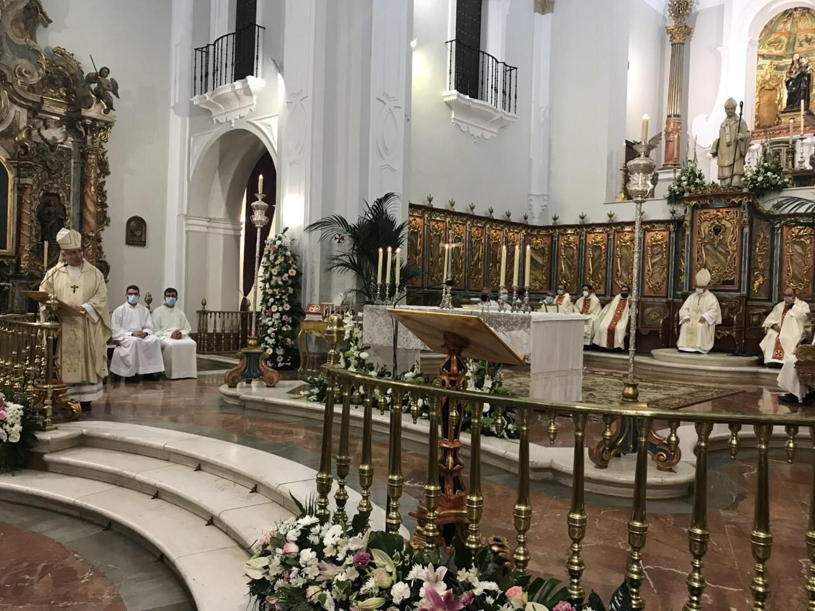Misa Pontifical en la festividad de San Leandro.