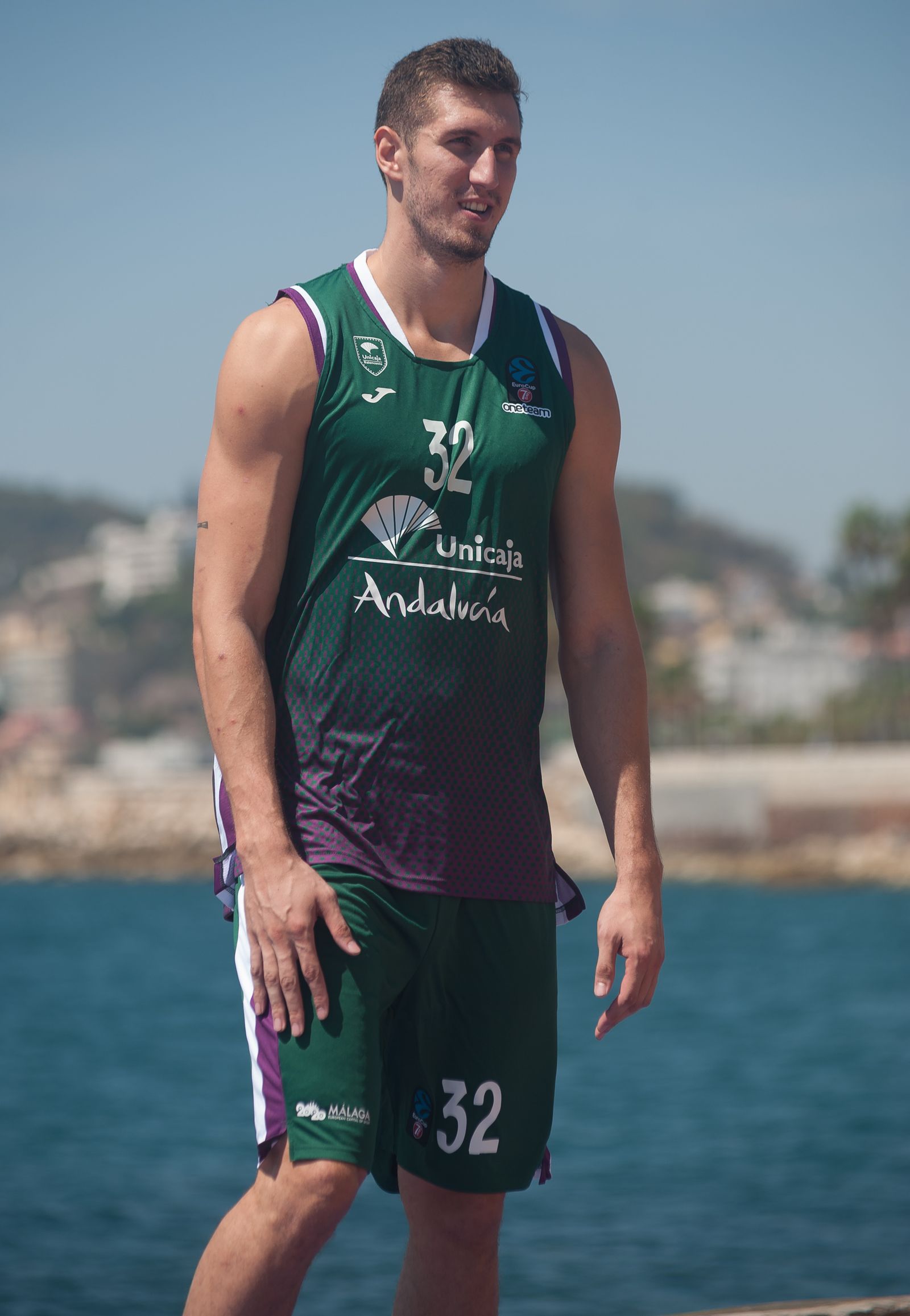 Las camisetas del Unicaja nuevas, en fotos
