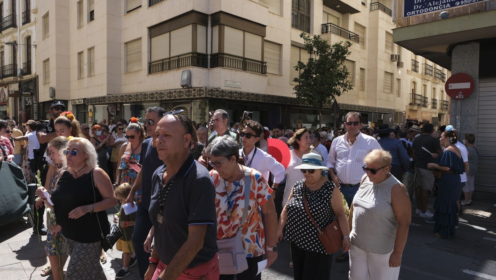 Imágenes de la ofrenda floral a la Virgen del Mar. Feria de Almería 2022
