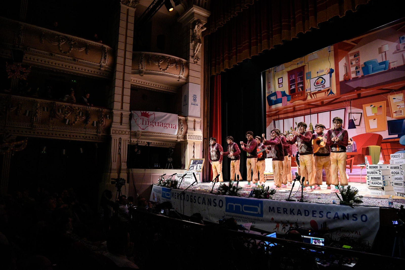 Imágenes de la chirigota Carmelo "El Wikipedia"