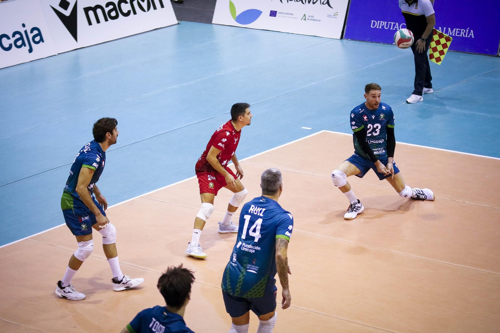 Unicaja Costa de Almería-Arenal Emeve de la Superliga, en imágenes