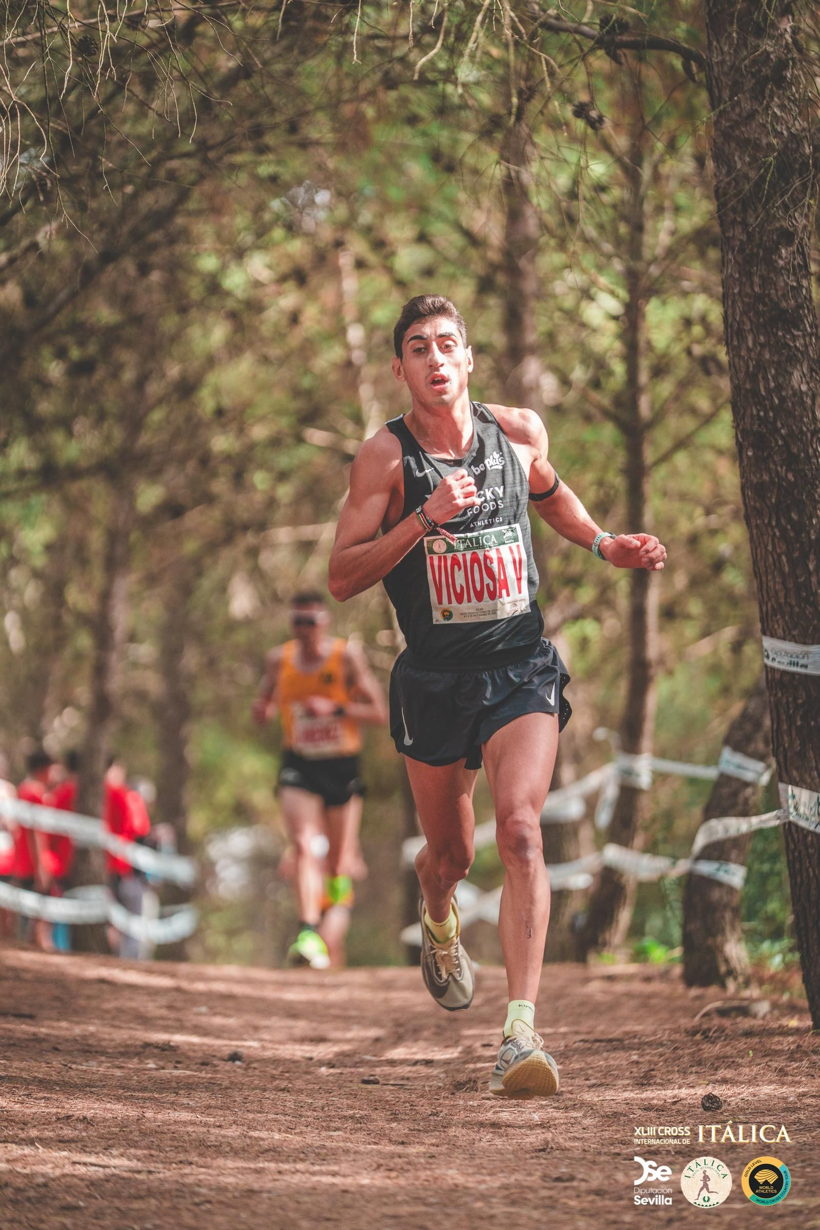 Búscate en las fotos del Cross de Itálica 2025 | 12