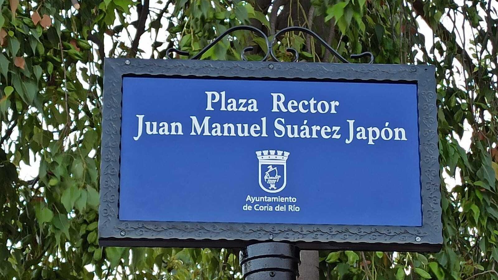 El nuevo rótulo de la plaza, situada junto al colegio Asunción de Nuestra Señora.