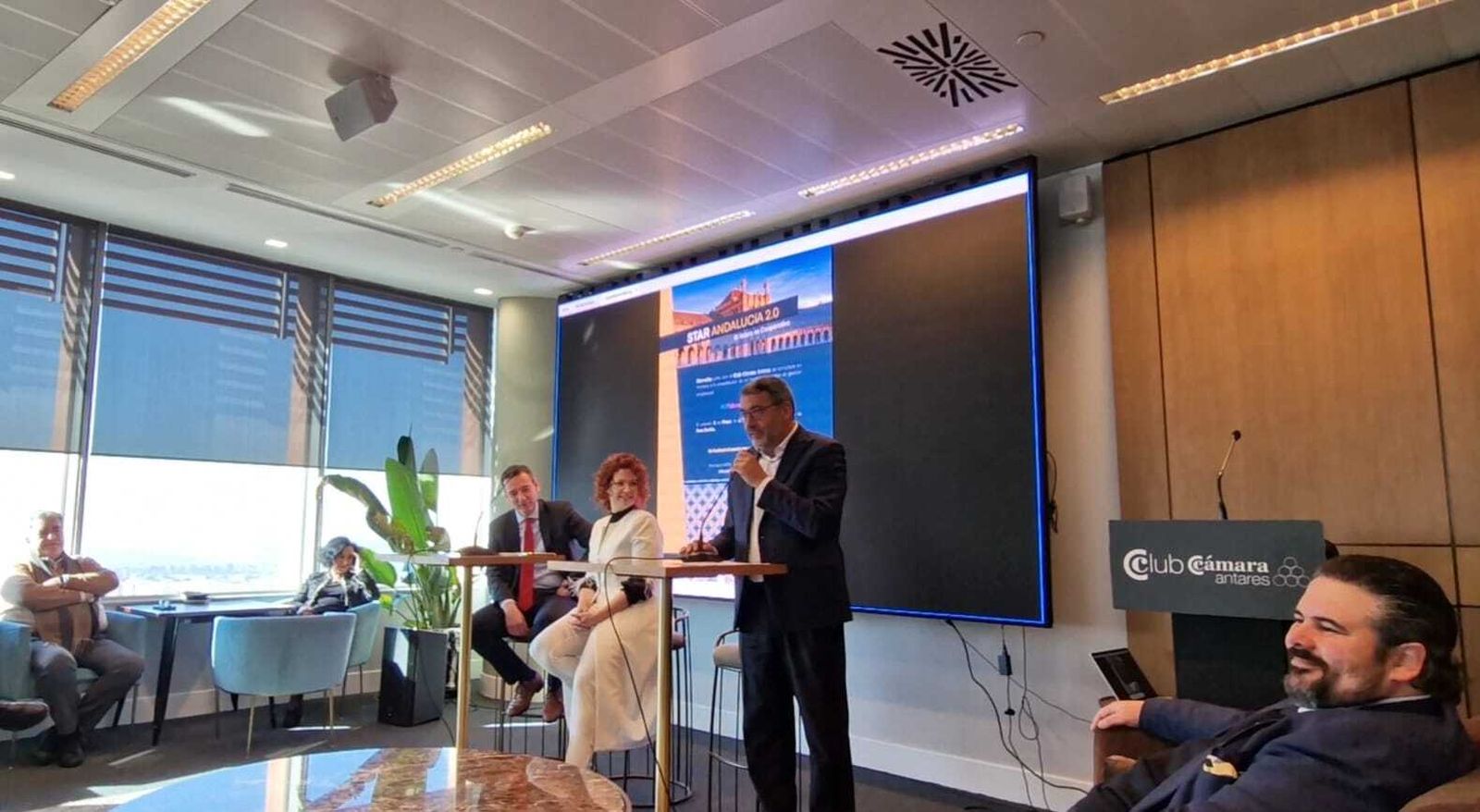 Luis Cordero, Director Comercial de la Cámara de Comercio, Alberto González, Ceo de Starnaliza, Estefanía Martin, Trading y Expansión en Andalucía de Starnaliza y Gonzalo Fdez-Sambruno de Claver & Egler.