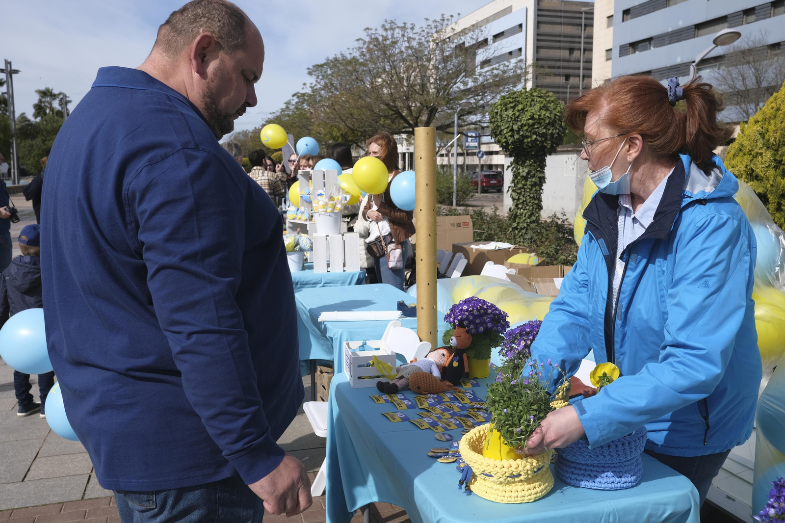 Así ha sido el acto solidario con más de 10.000 globos para formar la bandera de Ucrania en Córdoba