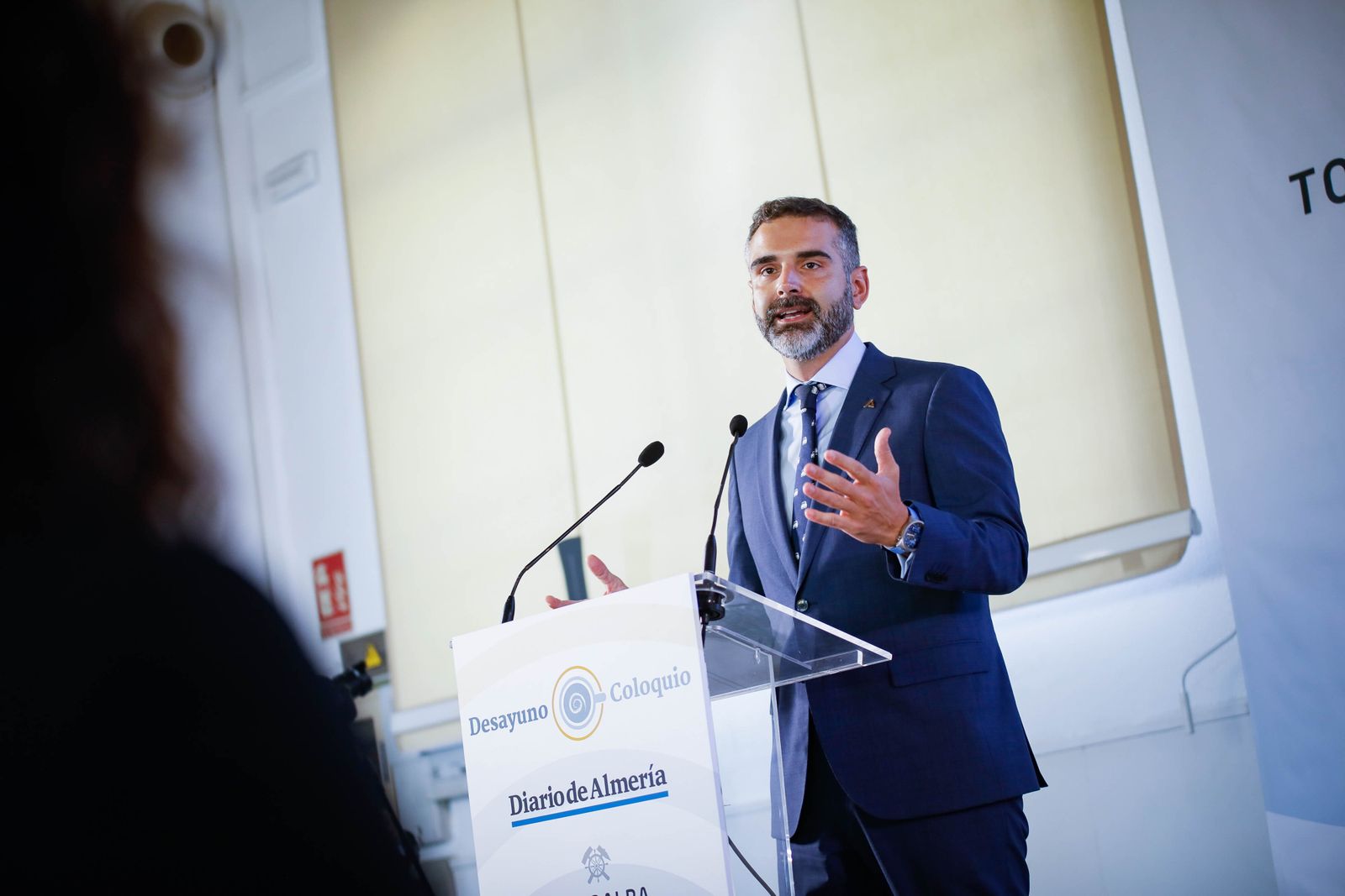 Imágenes del desayuno informativo