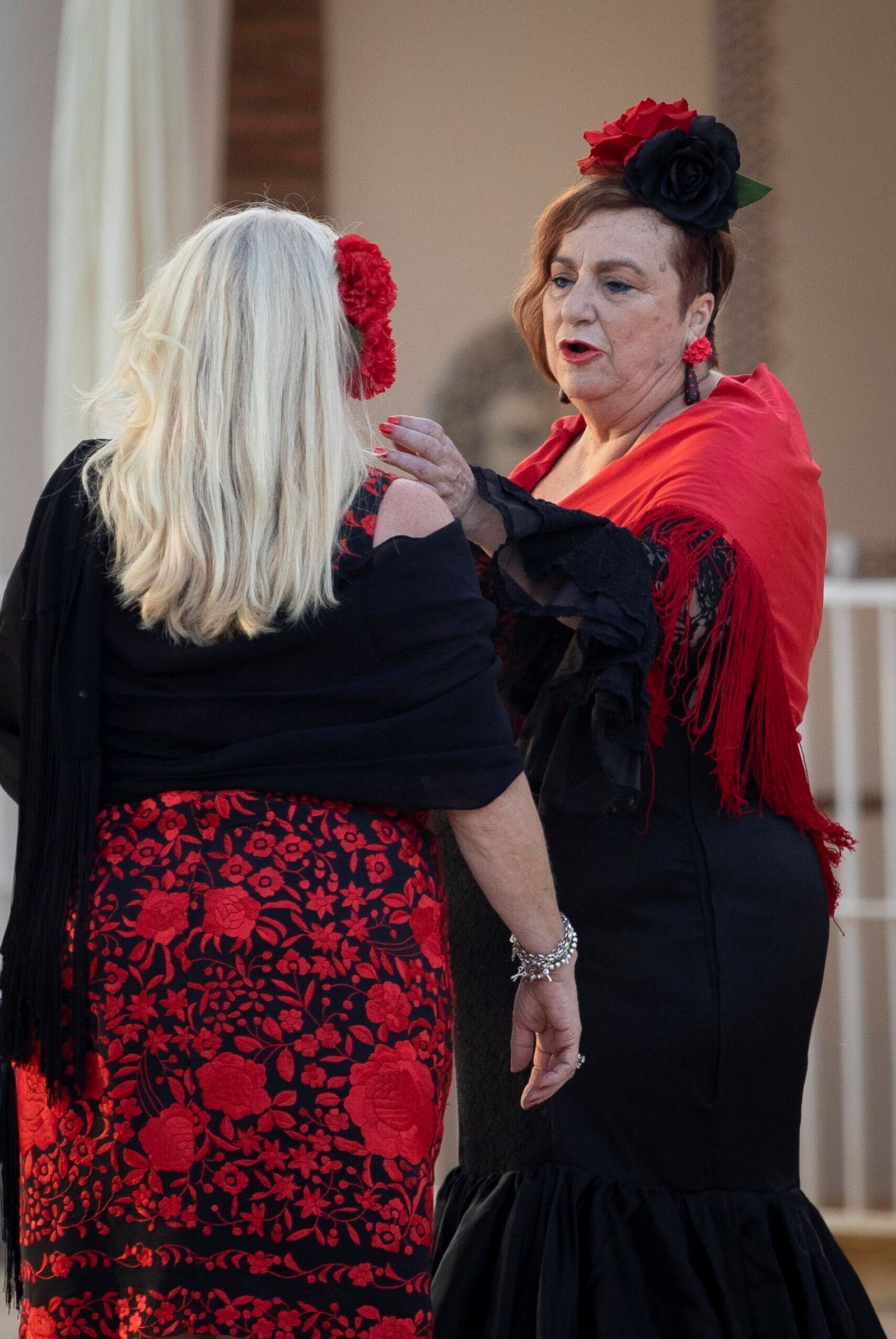 Granada vive un domingo de Corpus marcado por el buen tiempo.