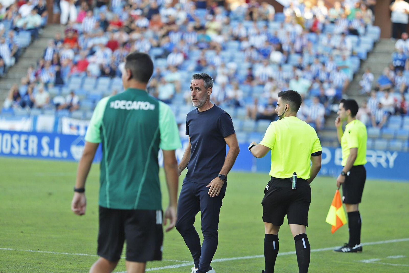 Imágenes del encuentro entre el Recreativo de Huelva y el Antequera CF