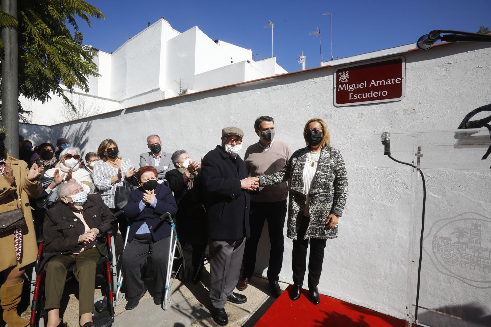 Desvelan el rótulo de la calle de Miguel Amate Escudero en Córdoba.