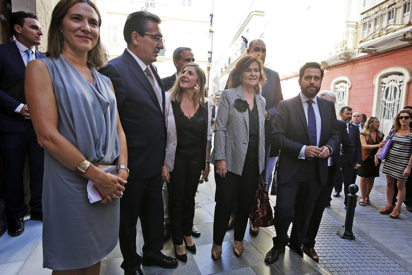 Calvo, Casado, Mayoral y Rivera dialogan en Cádiz sobre la Constitución.