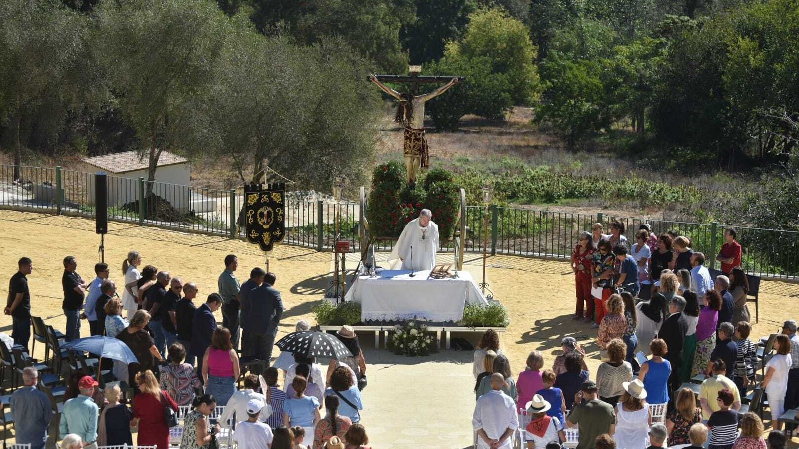 Misa conmemorativa desde la Casa Convento, en la finca de La Almoraima.