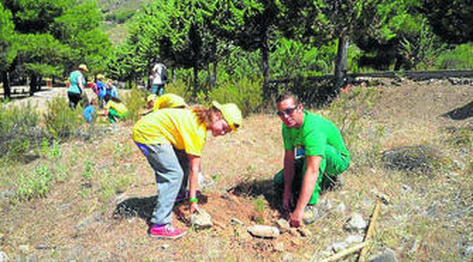 Carreras de sacos y talleres para aprender a cuidar la naturaleza