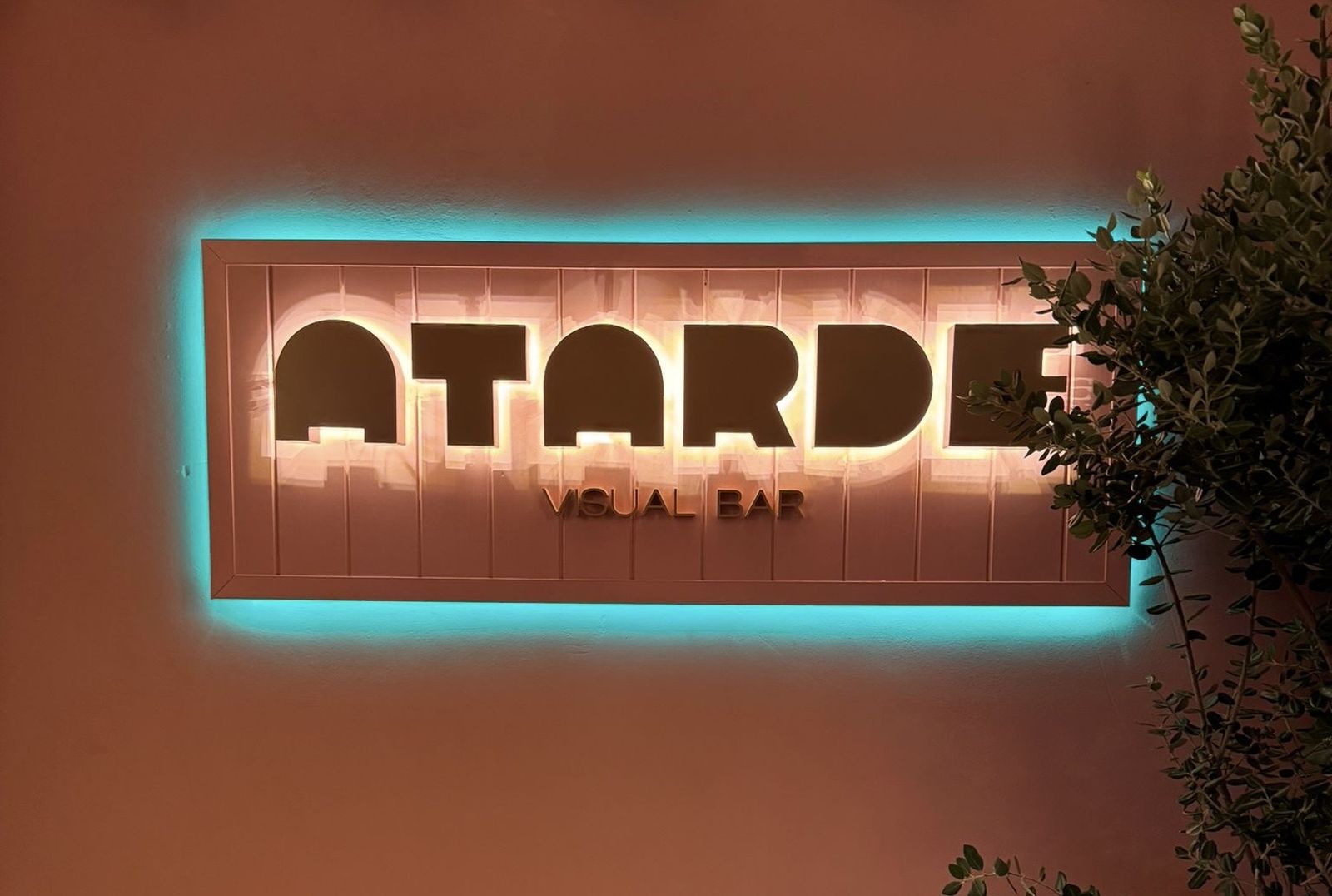 Raúl Cueto abre nuevo local en la terraza del Hotel Q