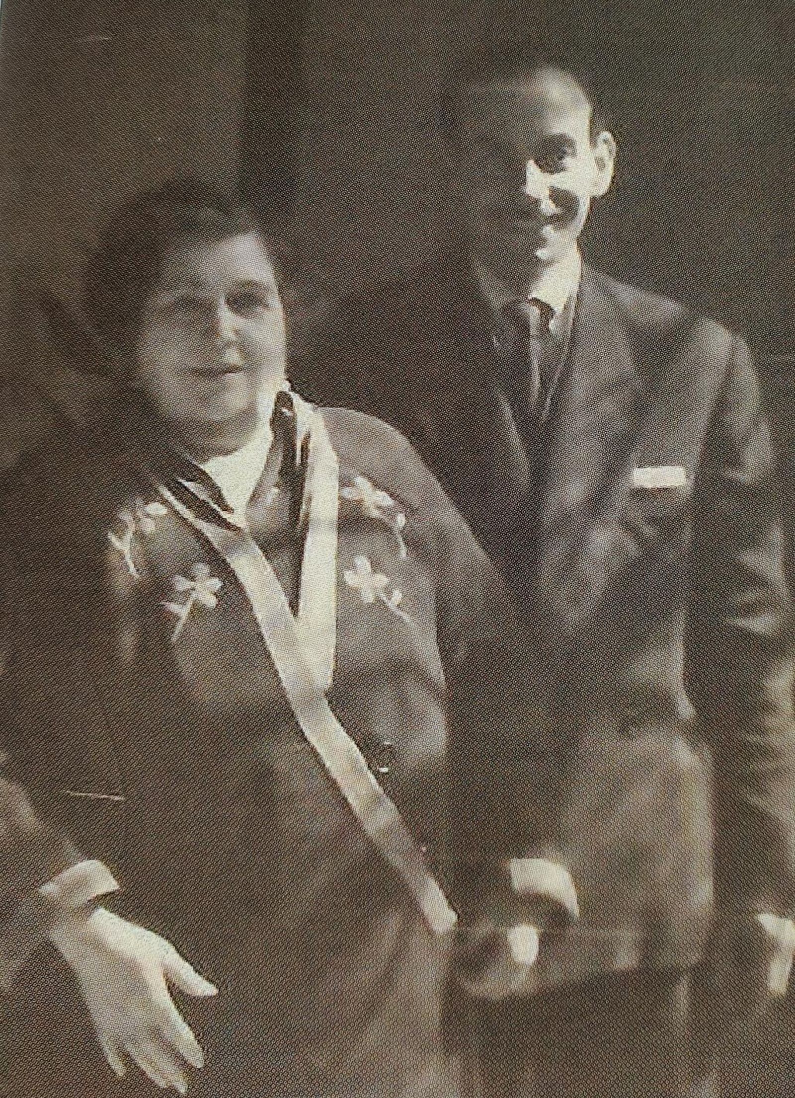 María Zayas con su administrador, Manuel Salud.