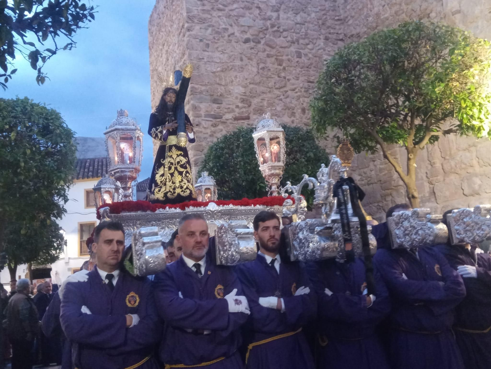 Una Marbella penitente venera al Nazareno el Miércoles Santo