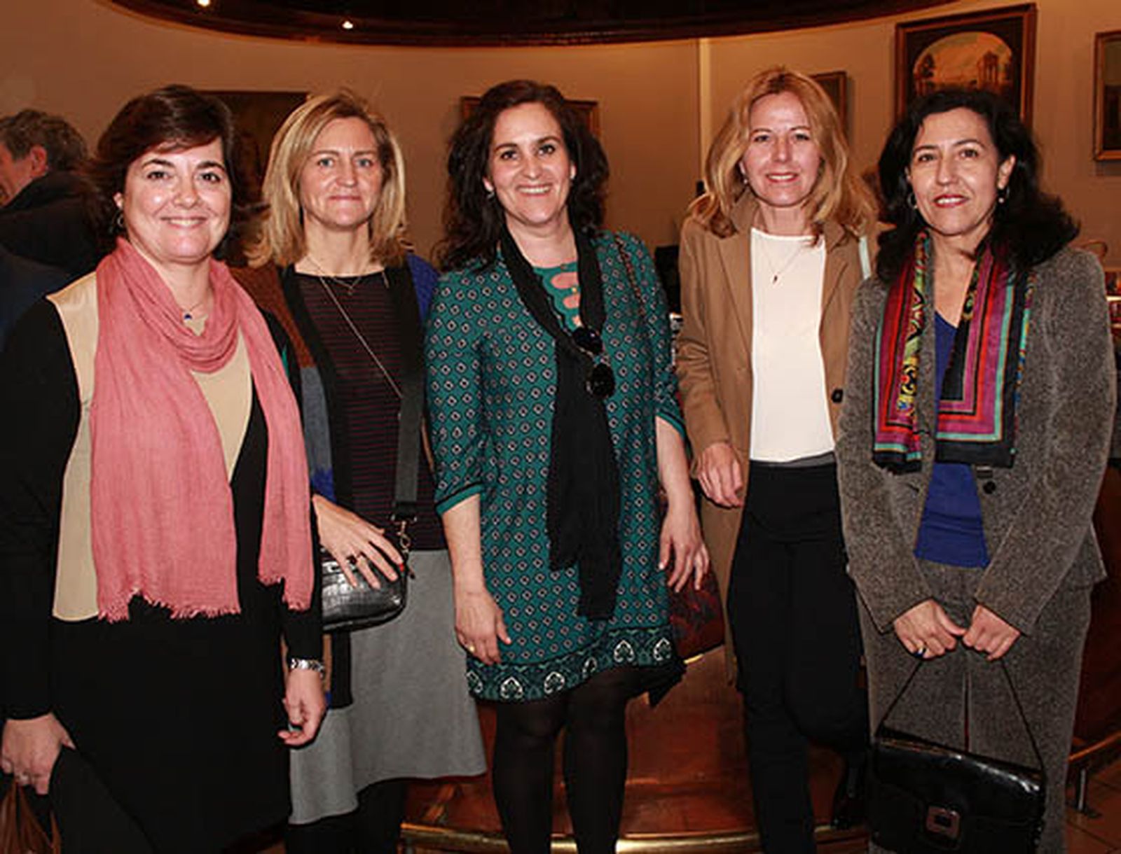 María García de Pesquera, vicesecretaria del Ayuntamiento de Mairena del Aljarafe; la periodista Blanca Torres-Ternero, Cande Sánchez Valdayo (Junta de Andalucía) Maricruz Villafranca, directora del Grupo SH y Olga Tassara (Andex).

Foto: Victoria Ramírez