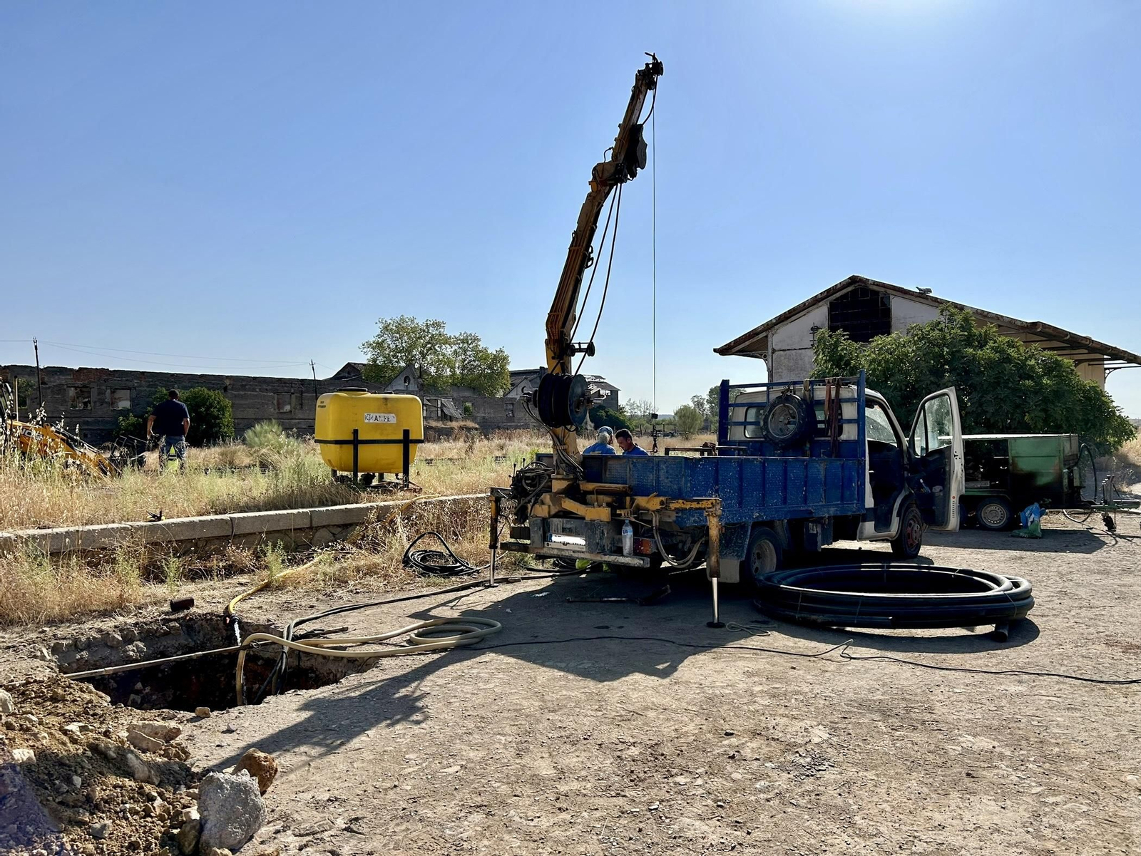 Trabajos de electrificación en la antigua estación de Peñarroya. Trabajos de electrificación en la antigua estación de Peñarroya.