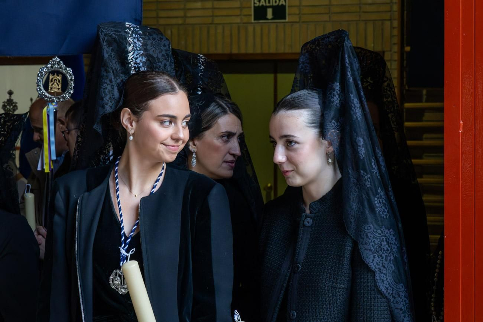 La temida lluvia impide el desarrollo normal de este Martes Santo