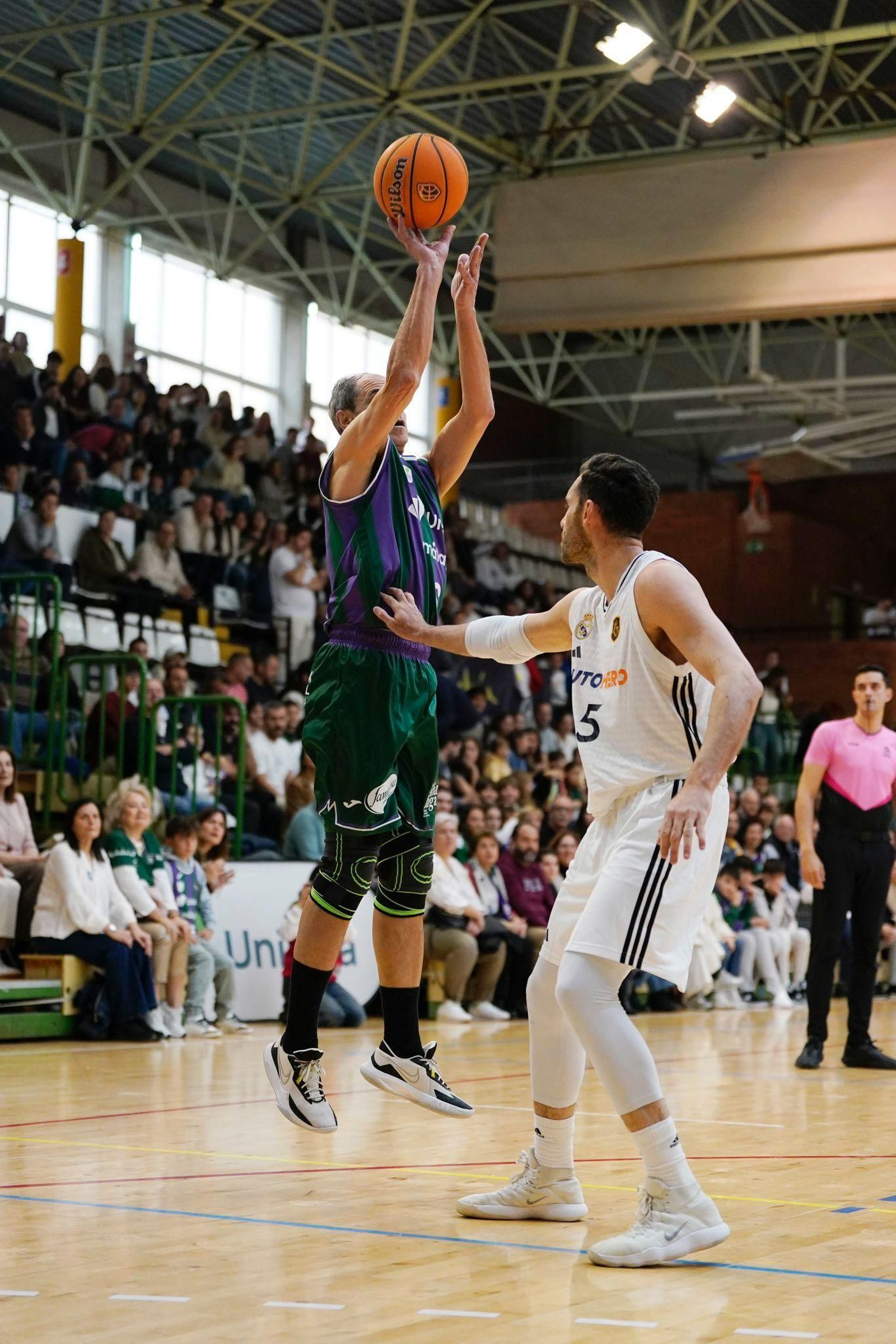 Unicaja-Real Madrid de leyendas: Rudy y Chacho deciden (60-80)
