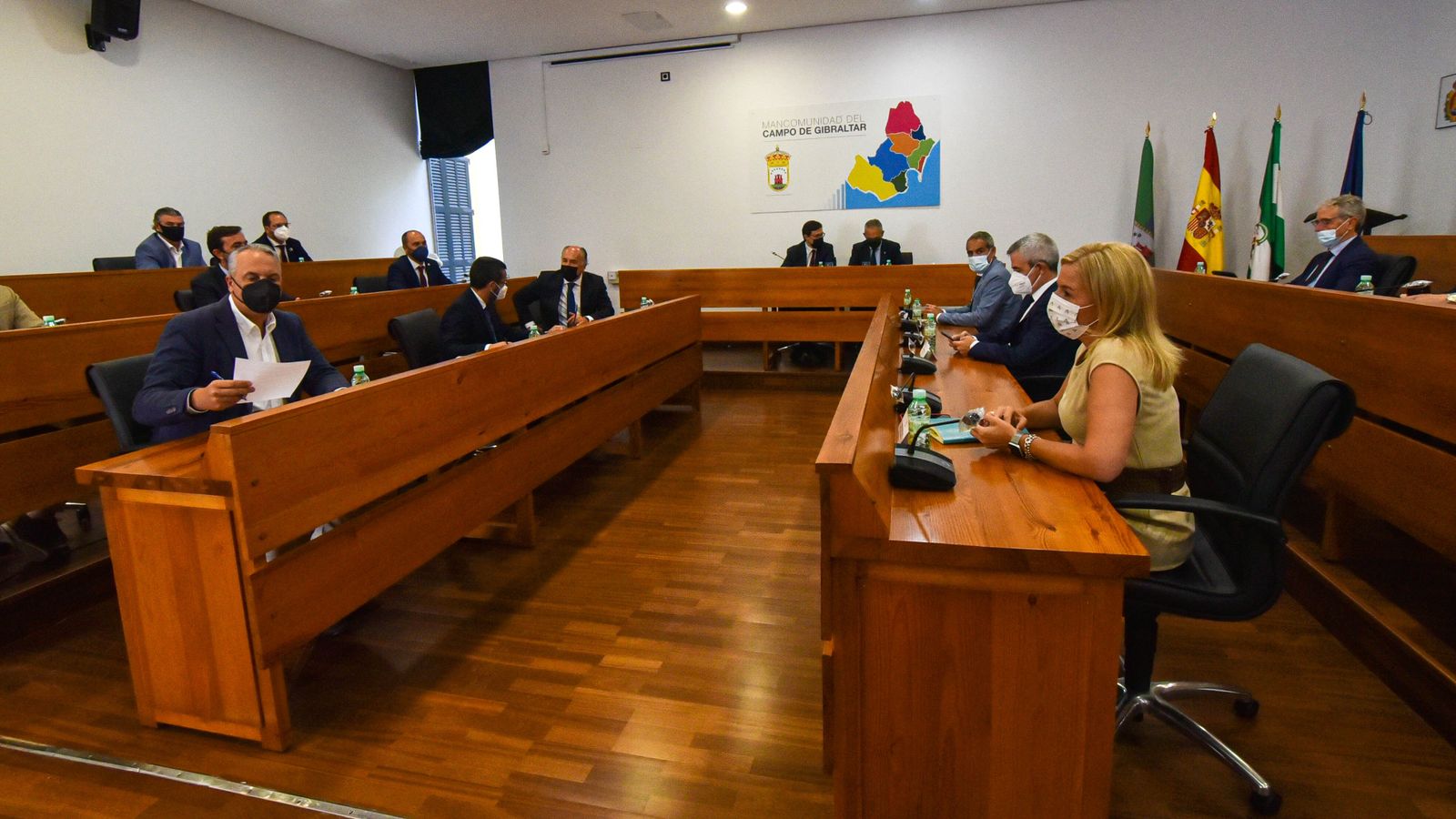 Fotos de la reunión del secretario de estado para la UE y los aalcaldes del Campo de Gibraltar