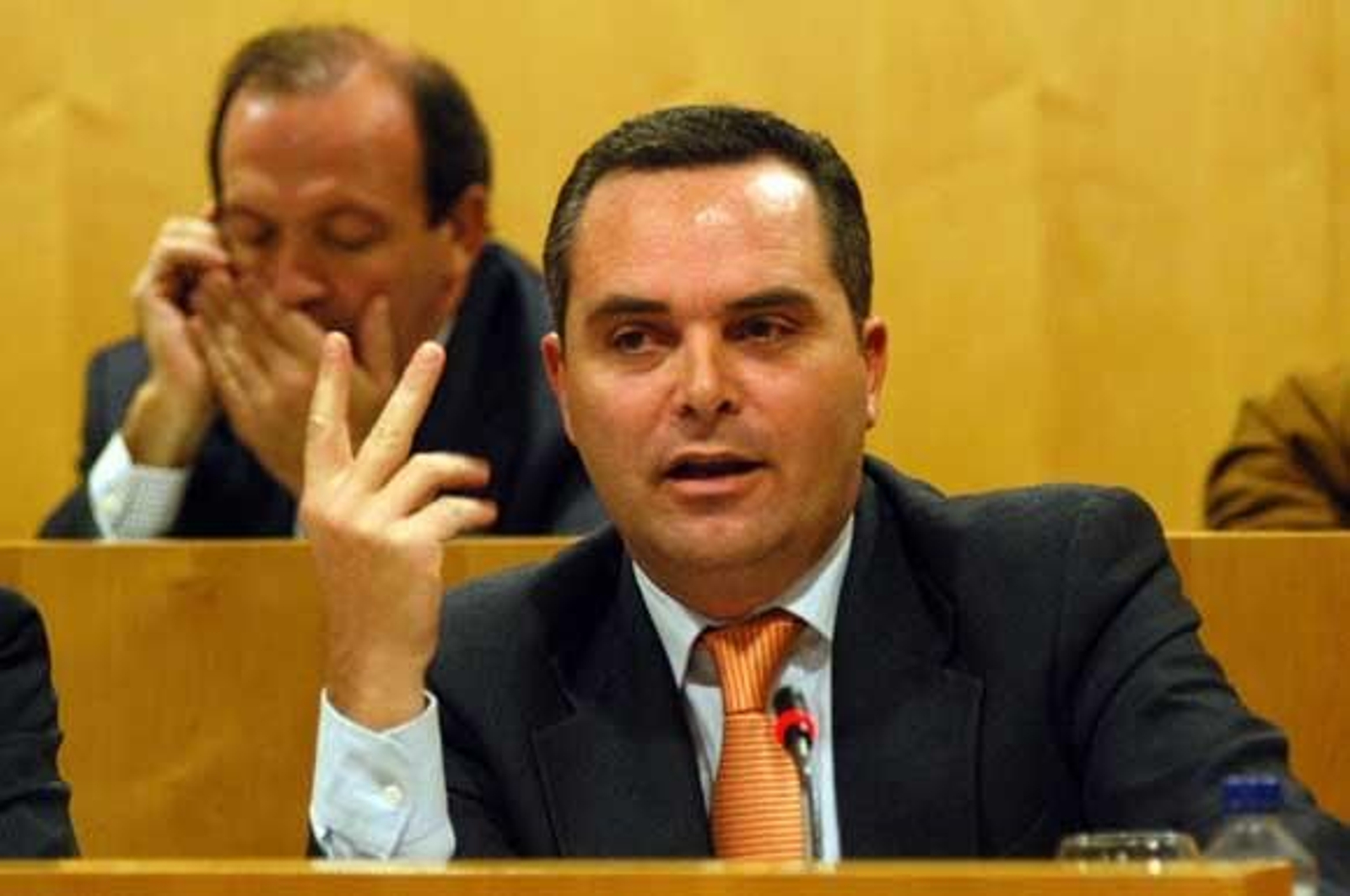 El PP alerta que ya son 49 los socialistas condenados o imputados