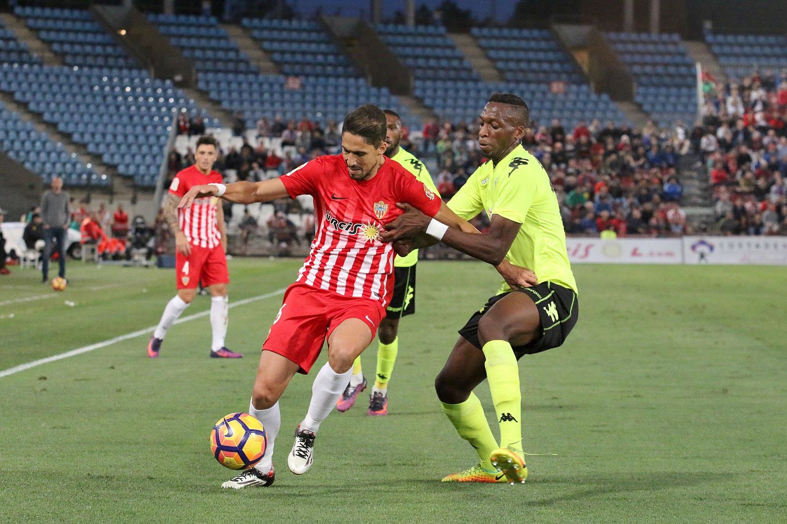 Fidel fue firmado del Córdoba por 500.000 euros y ha cumplido dos de las cinco temporadas