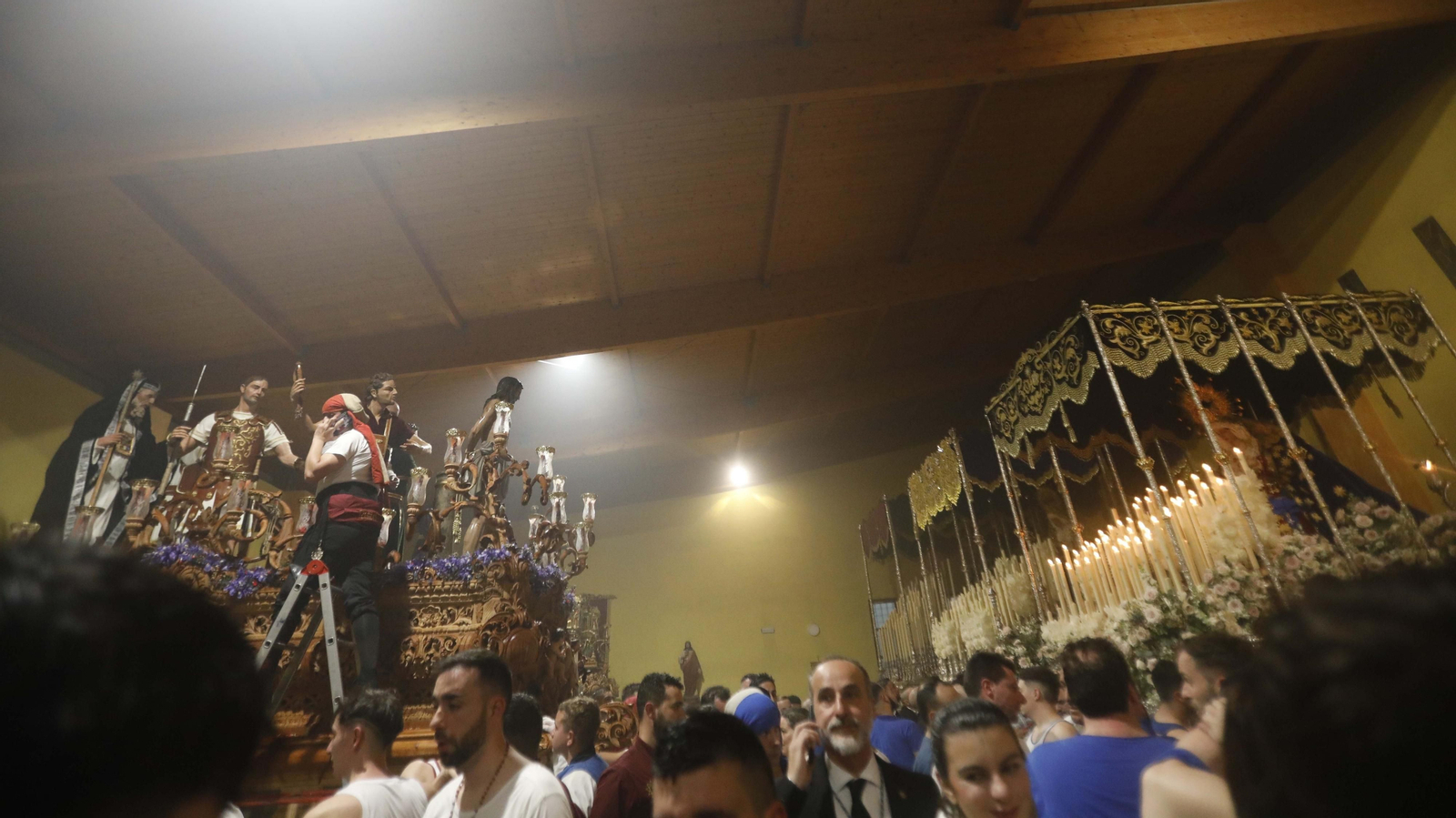 Fotos del Domingo de Ramos en La Línea: La Borriquita y Flagelación