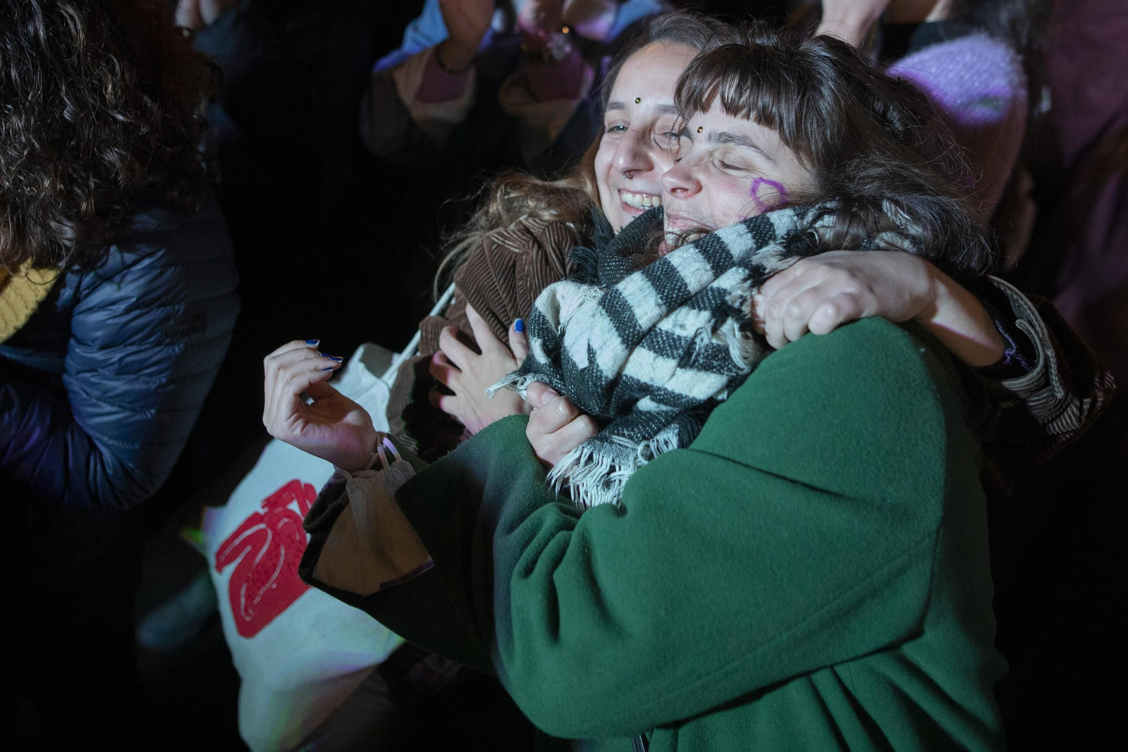 Así ha sido la multitudinaria manifestación del 8-M en Granada