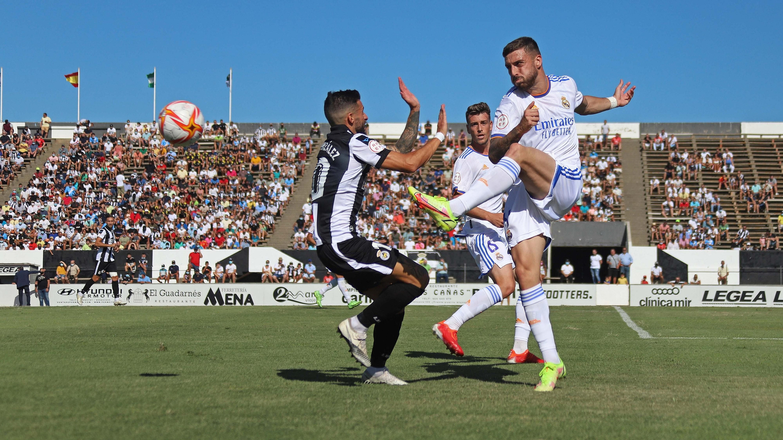 Las mejores fotos del Balona - Real Madrid Castilla en La Línea