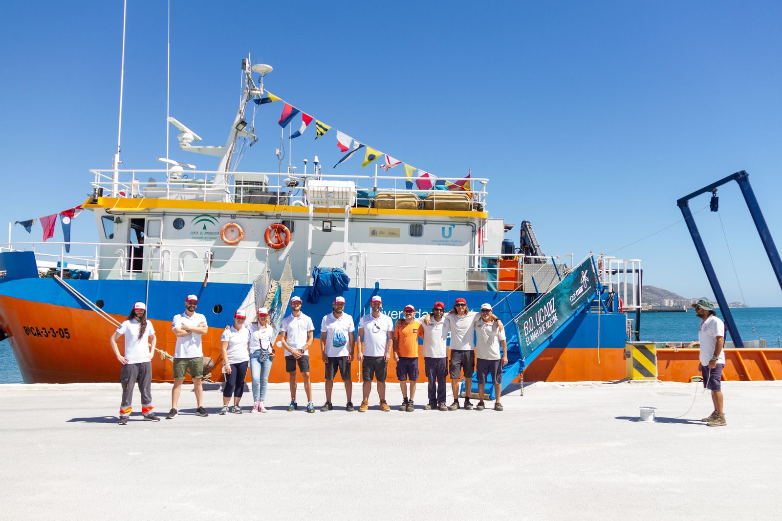 El buque oceanográfico del CEI-MAR parte desde el Puerto de Motril con alumnos de la Universidad de Granada
