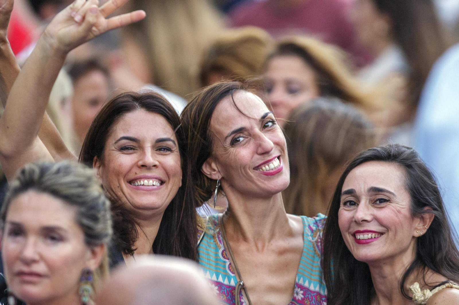 Búscate entre nuestras imágenes del concierto de Alejandro Sanz en Cádiz