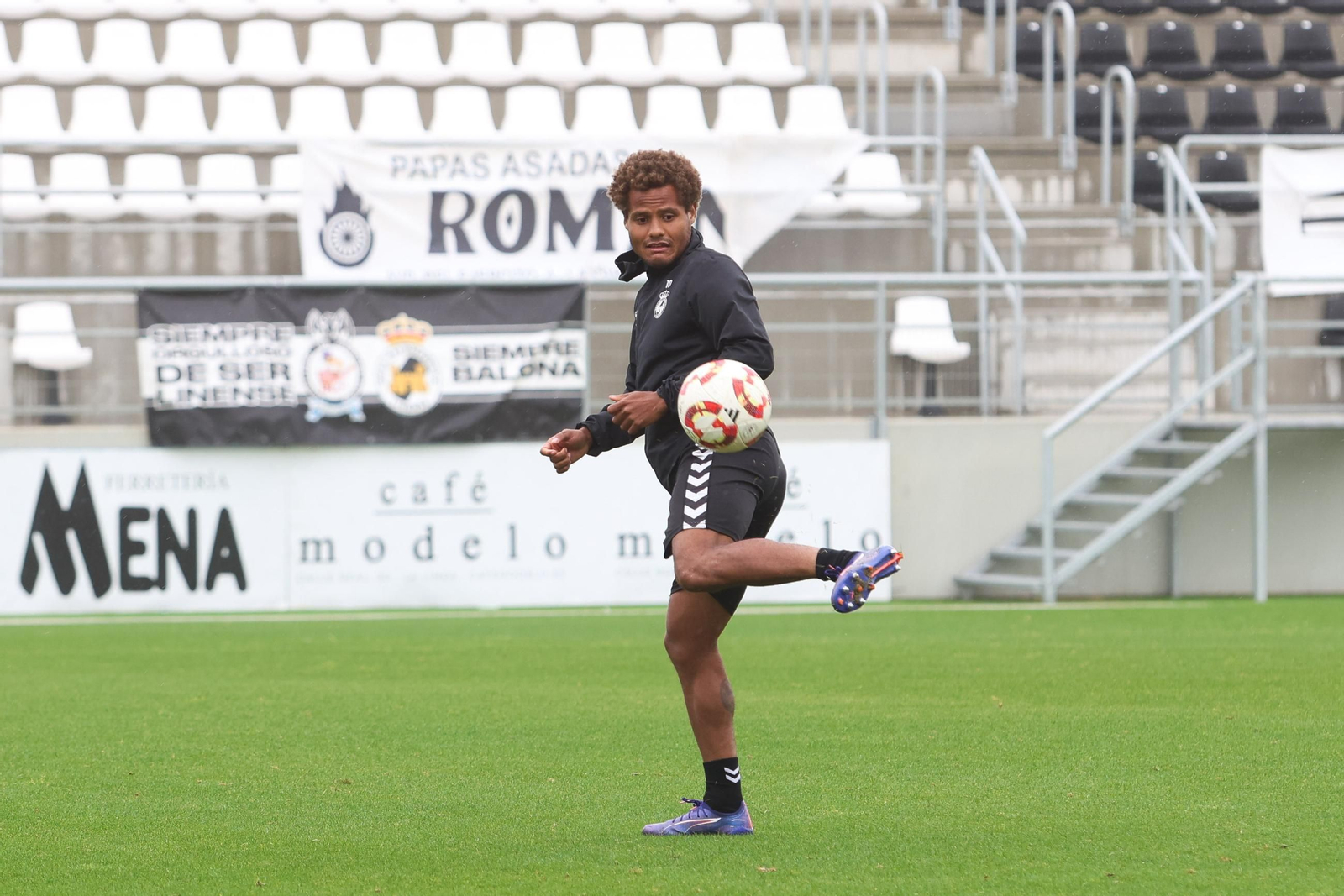 Las fotos del entrenamiento de la Balona previo a su final con el Villanovense