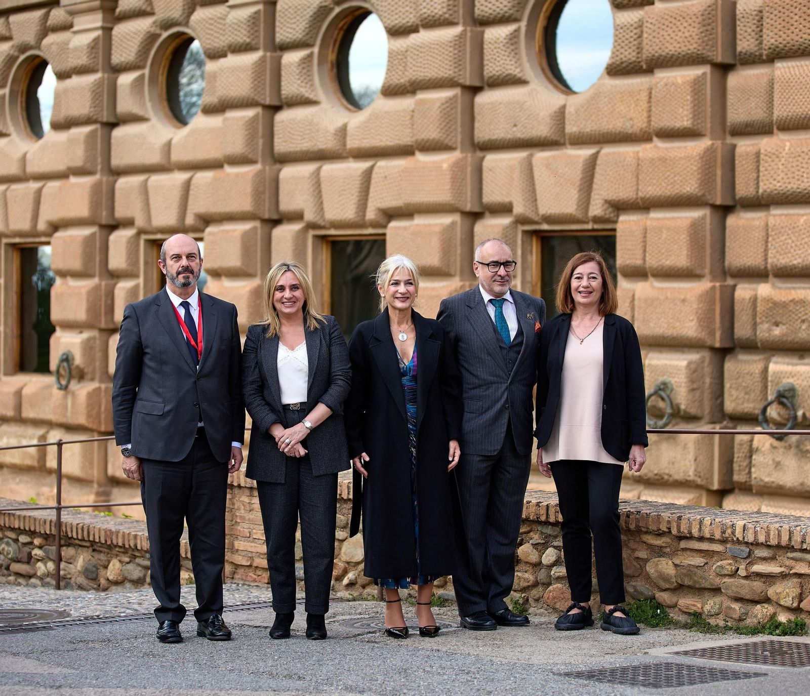 Todas las imágenes de la plantación del jardín de la paz en la Alhambra de Granada