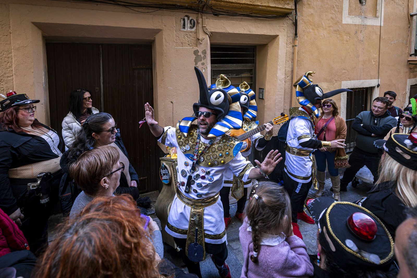 Las imágenes del Domingo de Piñata del Carnaval de Cádiz 2026