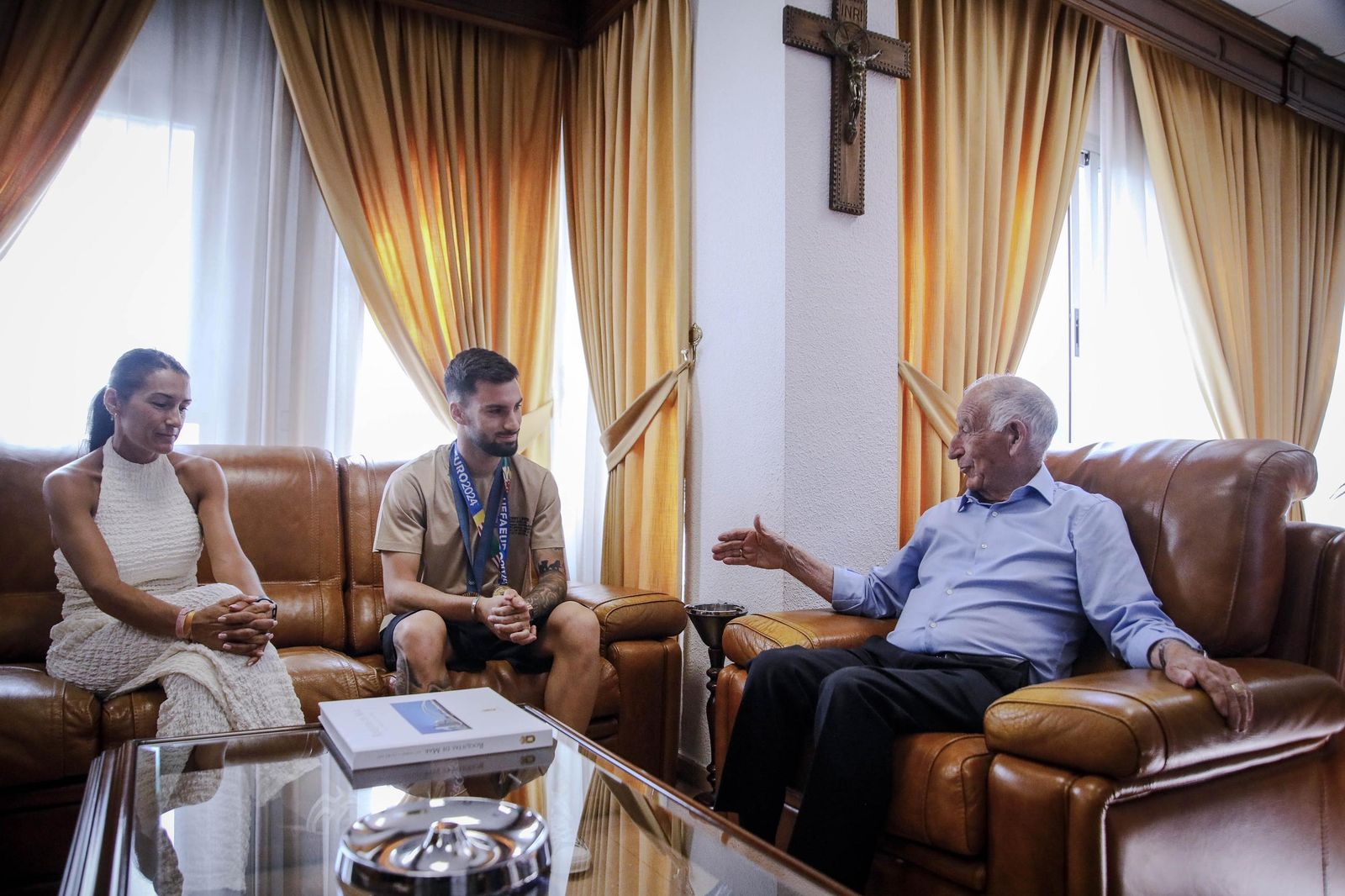 Álex Baena en el Ayto de Roquetas de Mar, en imágenes