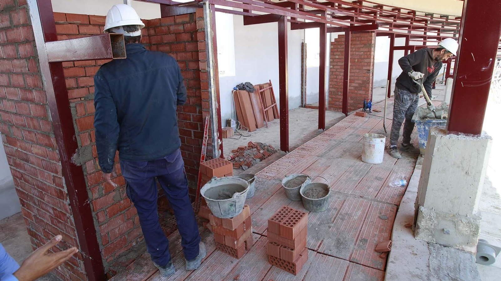 Las fotos de las obras de la plaza de toro de la Línea