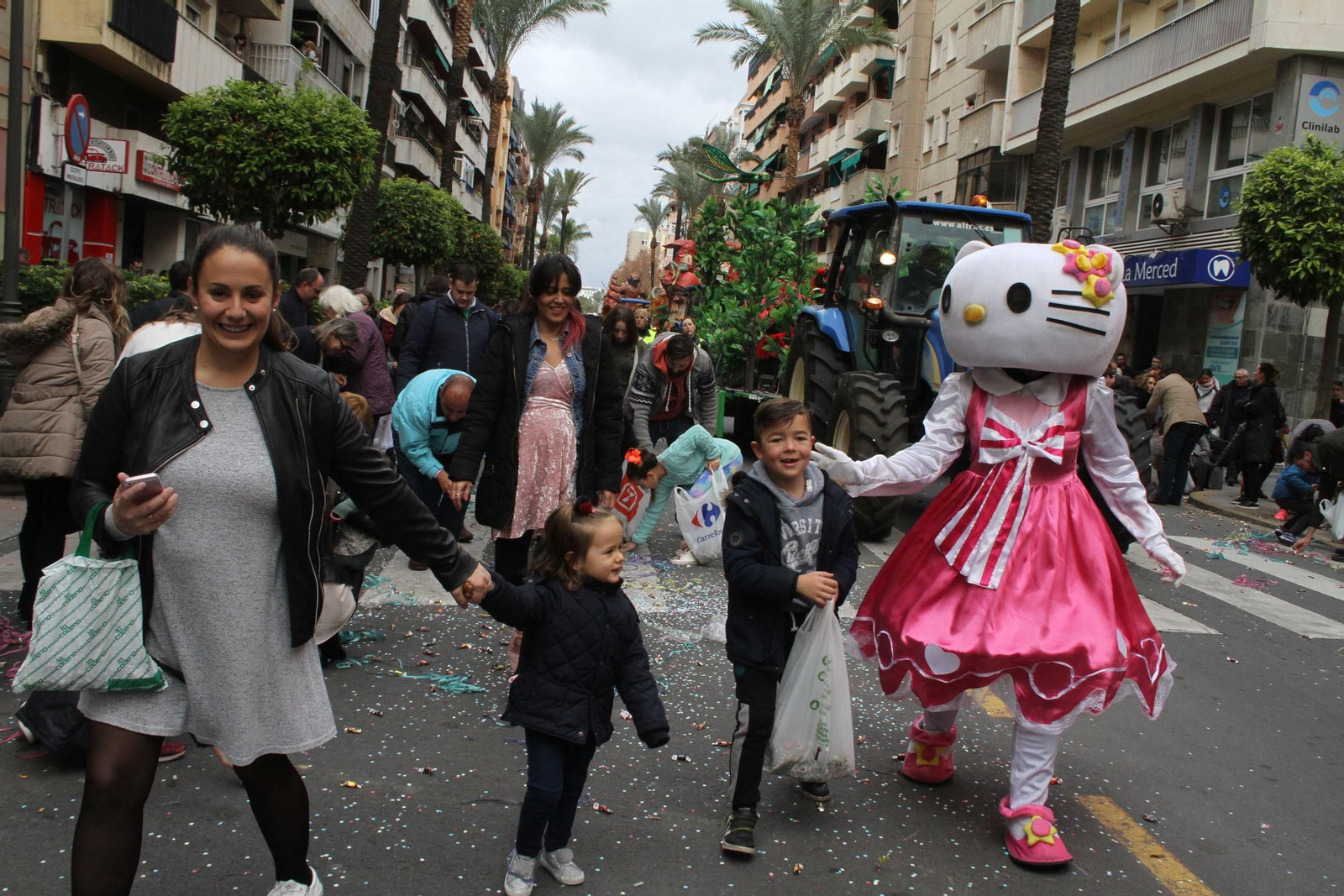 Cabalgata de los Reyes Magos 2018: Melchor, Gaspar y Baltazar adelantan su salida para llenar de ilusión las calles de Huelva
