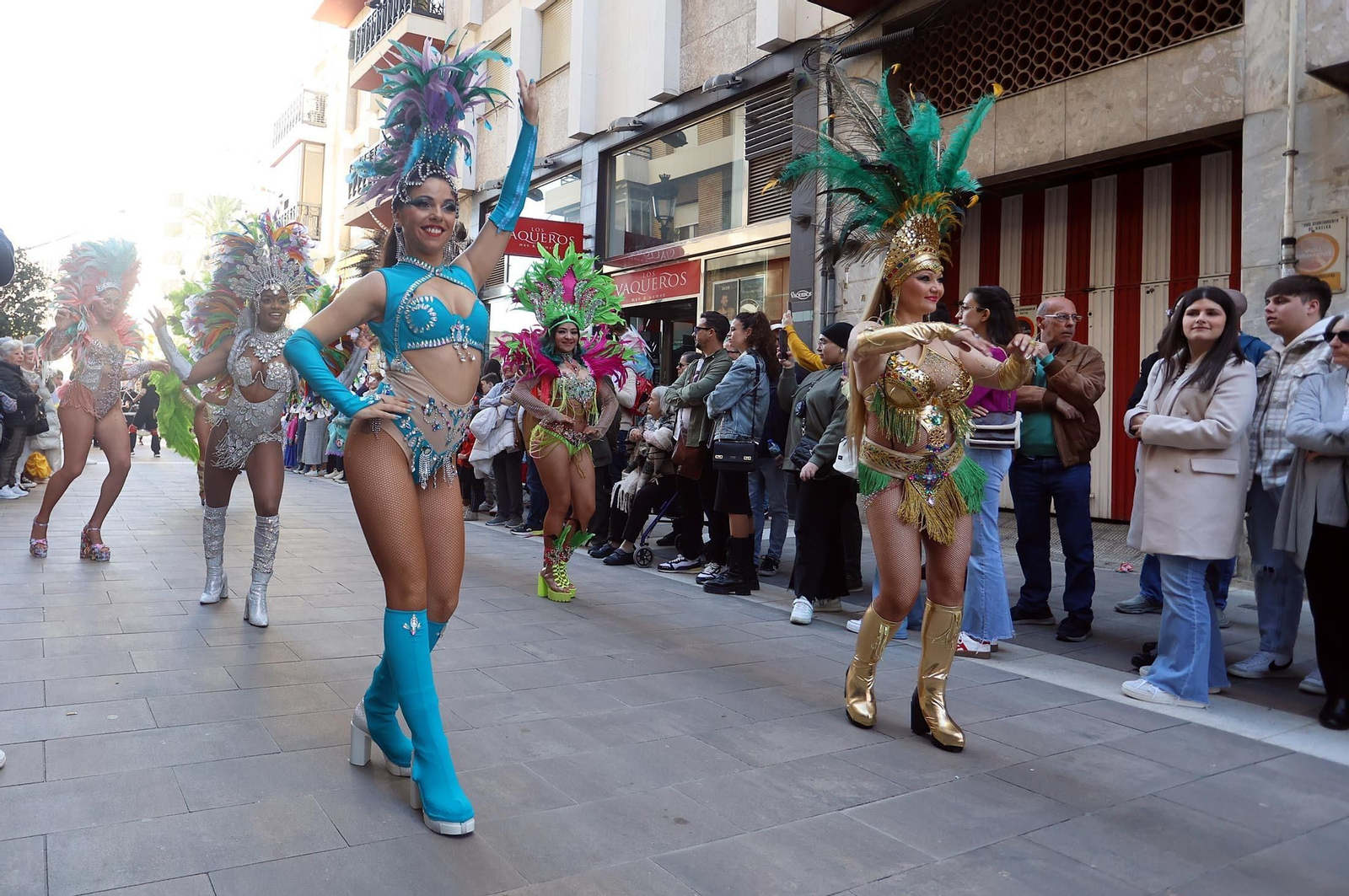Imágenes de la cabalgata del Carnaval Colombino 2024
