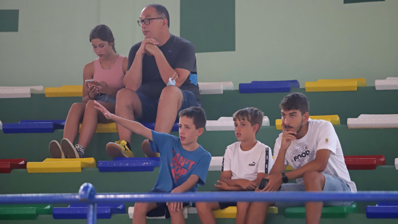 Fotos del segundo partido de baloncesto entre España sub-20 y España sub-22 en La Línea