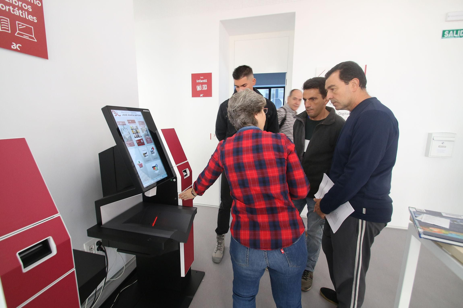 Fotogalería de la Biblioteca Central José María Artero